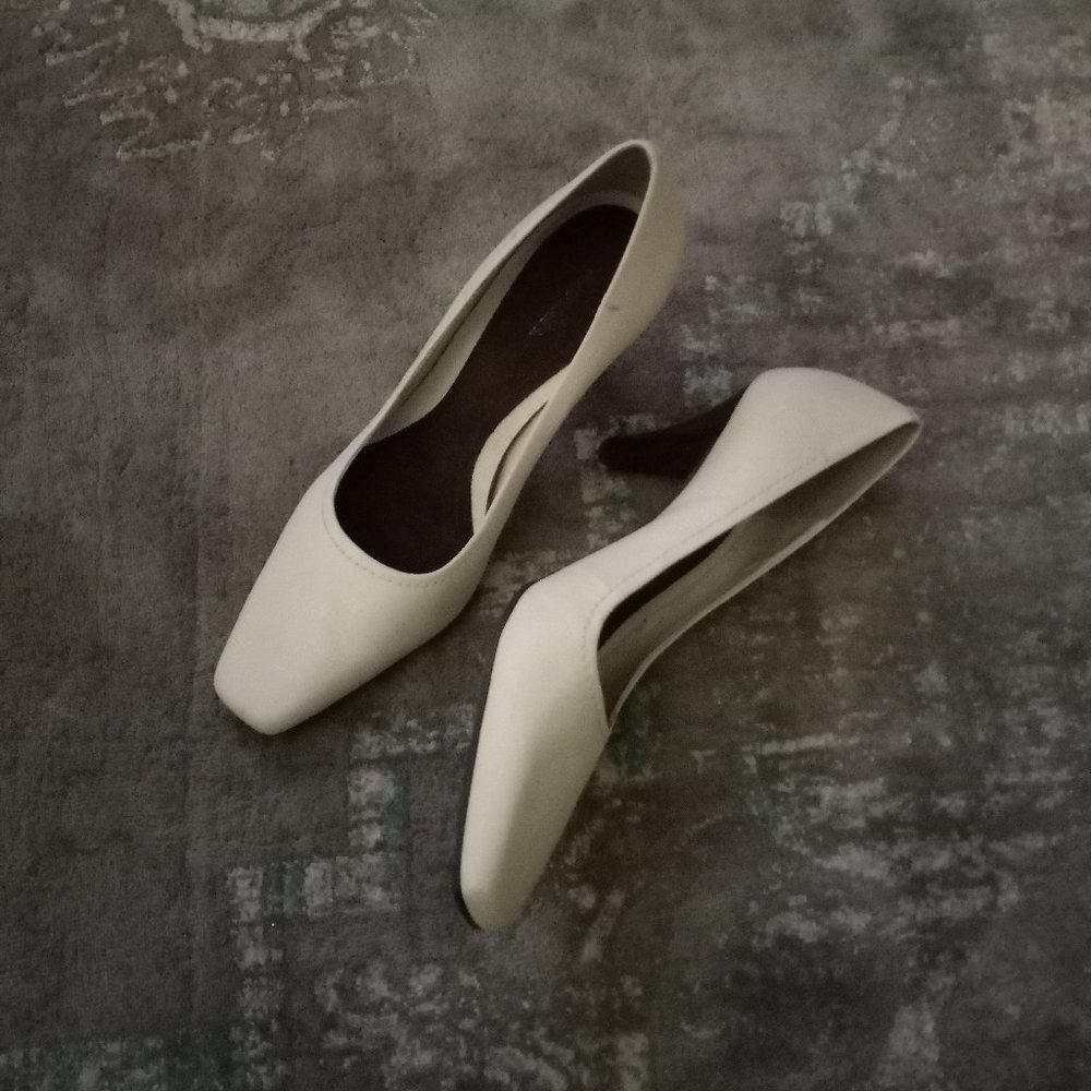 Cream Aerosole heels